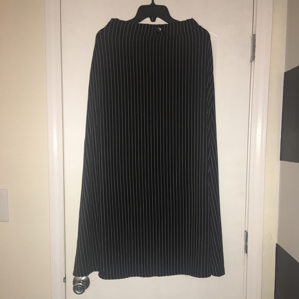 High waisted striped skirt